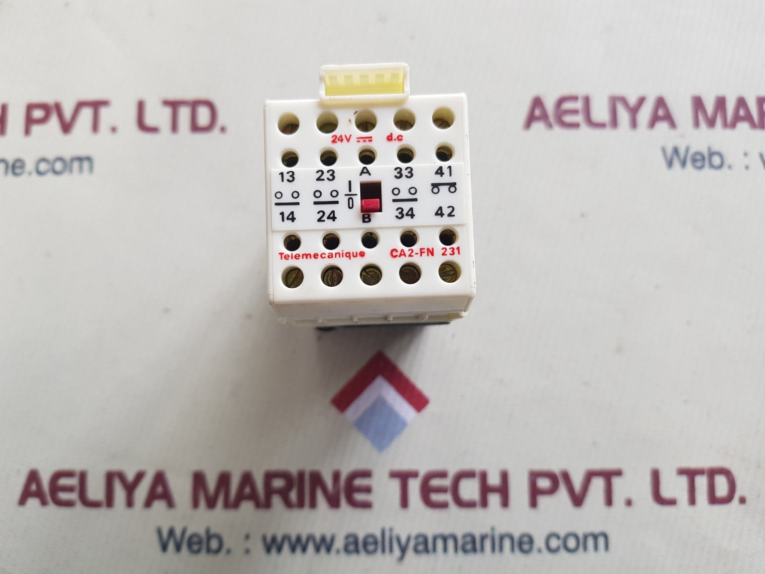 Telemecanique ca2-fn-231 relay 24v dc