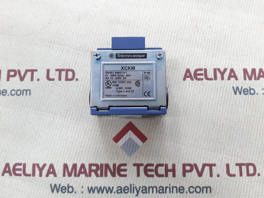 Telemecanique xckm limit switch