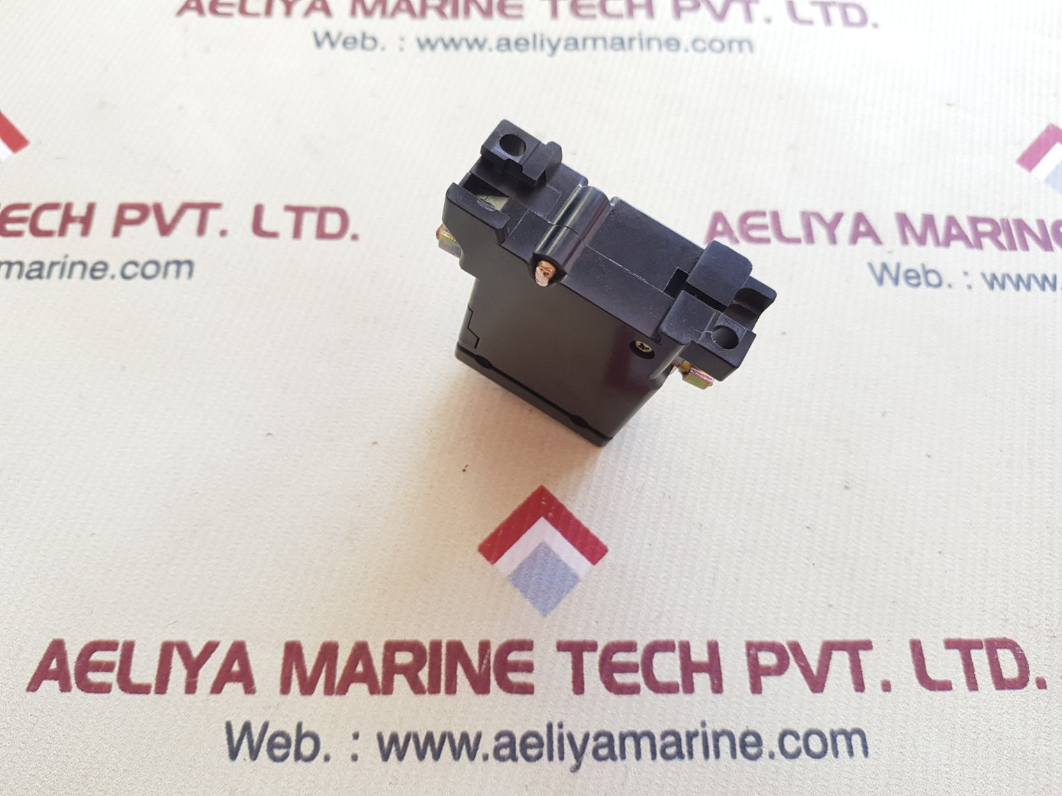 Fuji electric 7a cp31 circuit protector