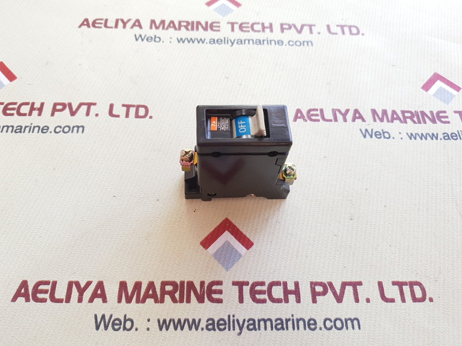 Fuji electric 7a cp31 circuit protector