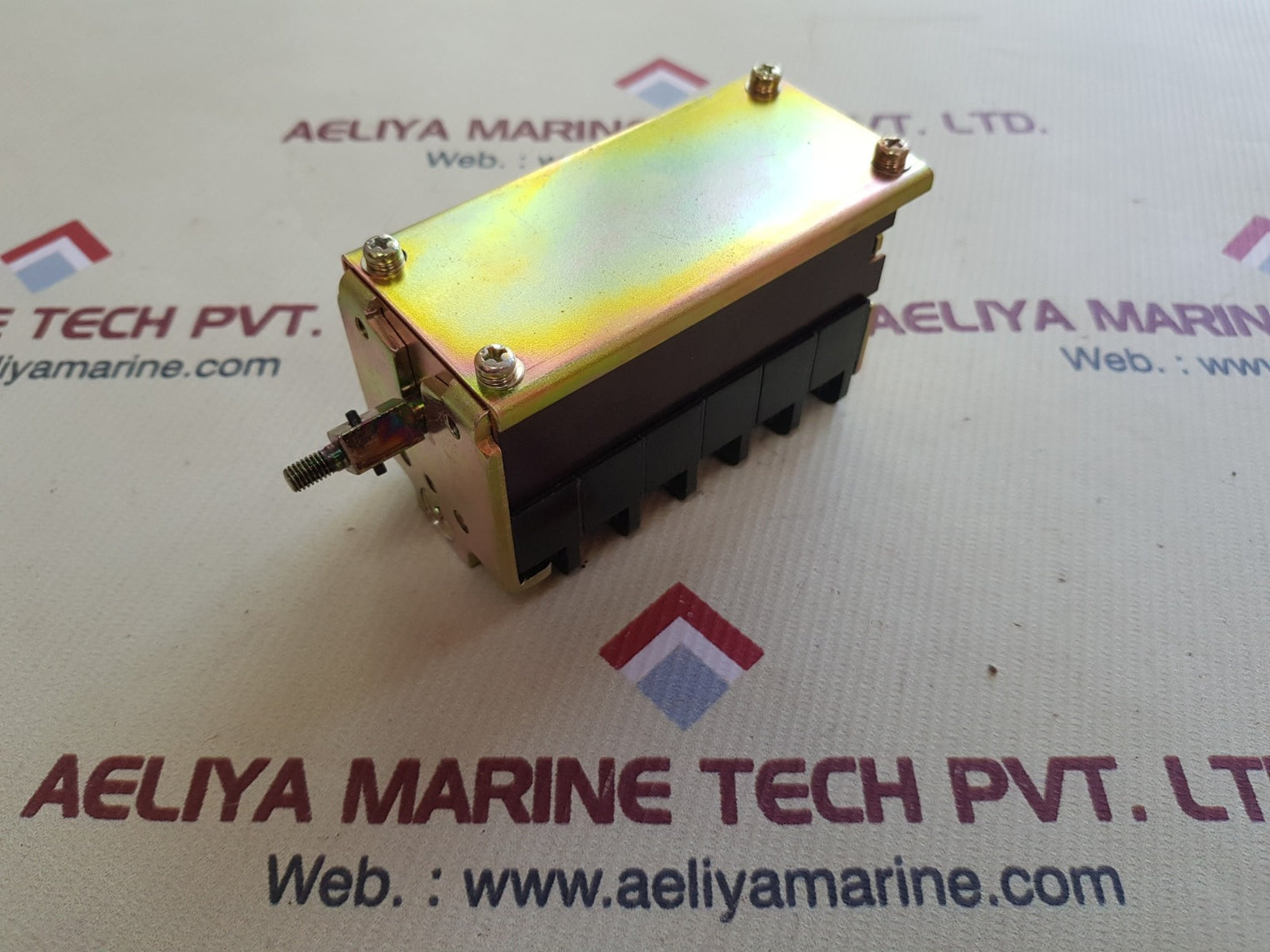 Axh-1 auxiliary switch