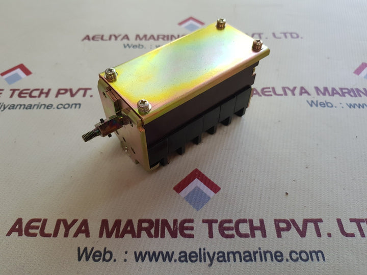 Axh-1 auxiliary switch