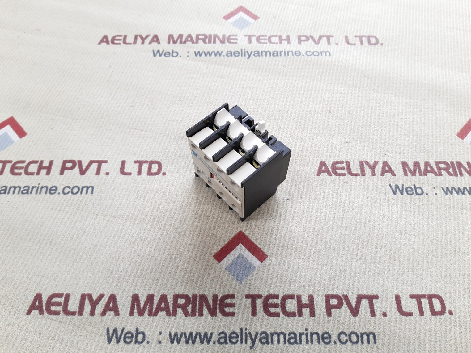 Telemecanique la1 dn22 019632 contact block