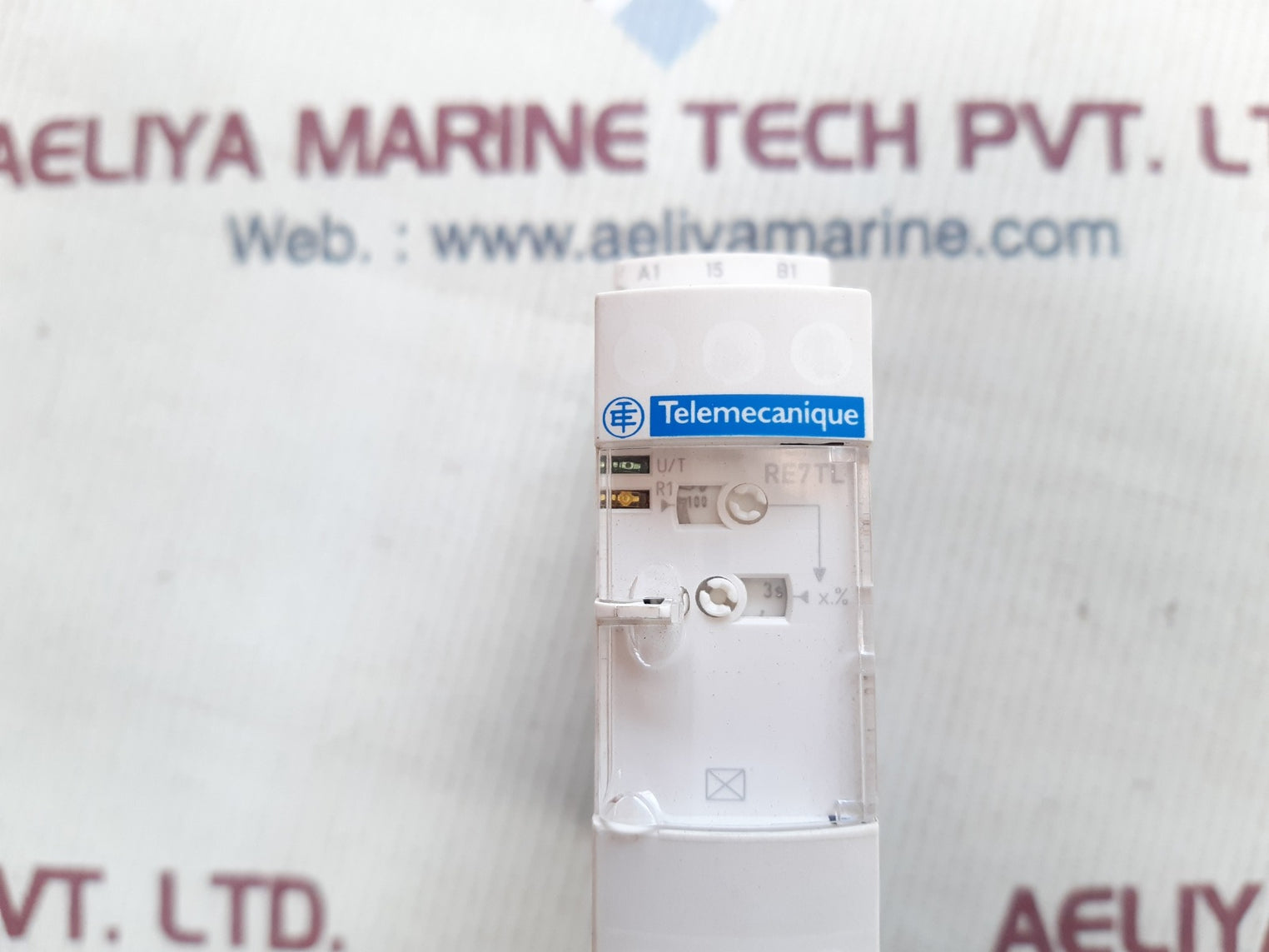 Telemecanique re7tl11bu timer 0.05s-300h