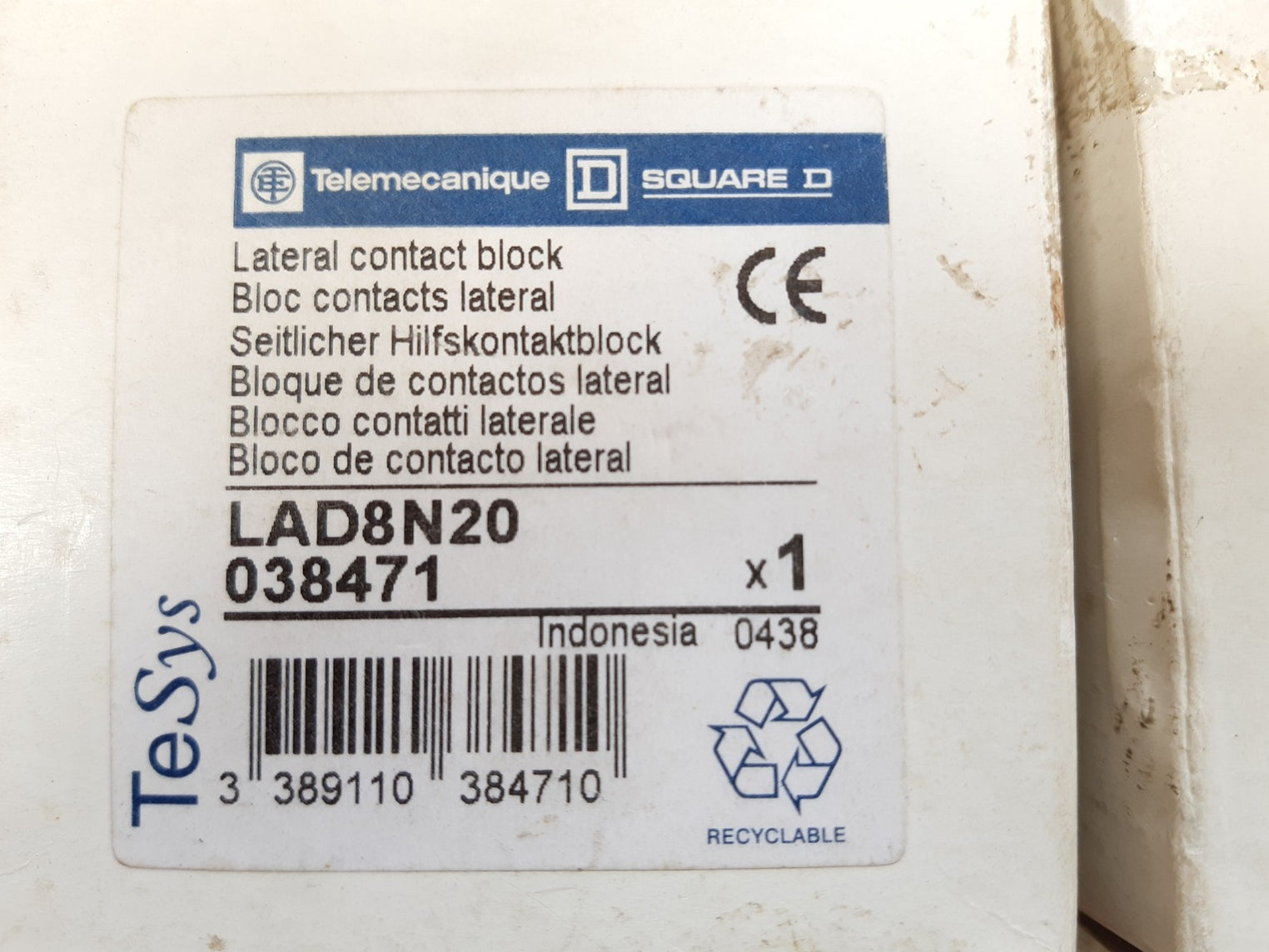 Telemecanique lad8n20 lateral contact block