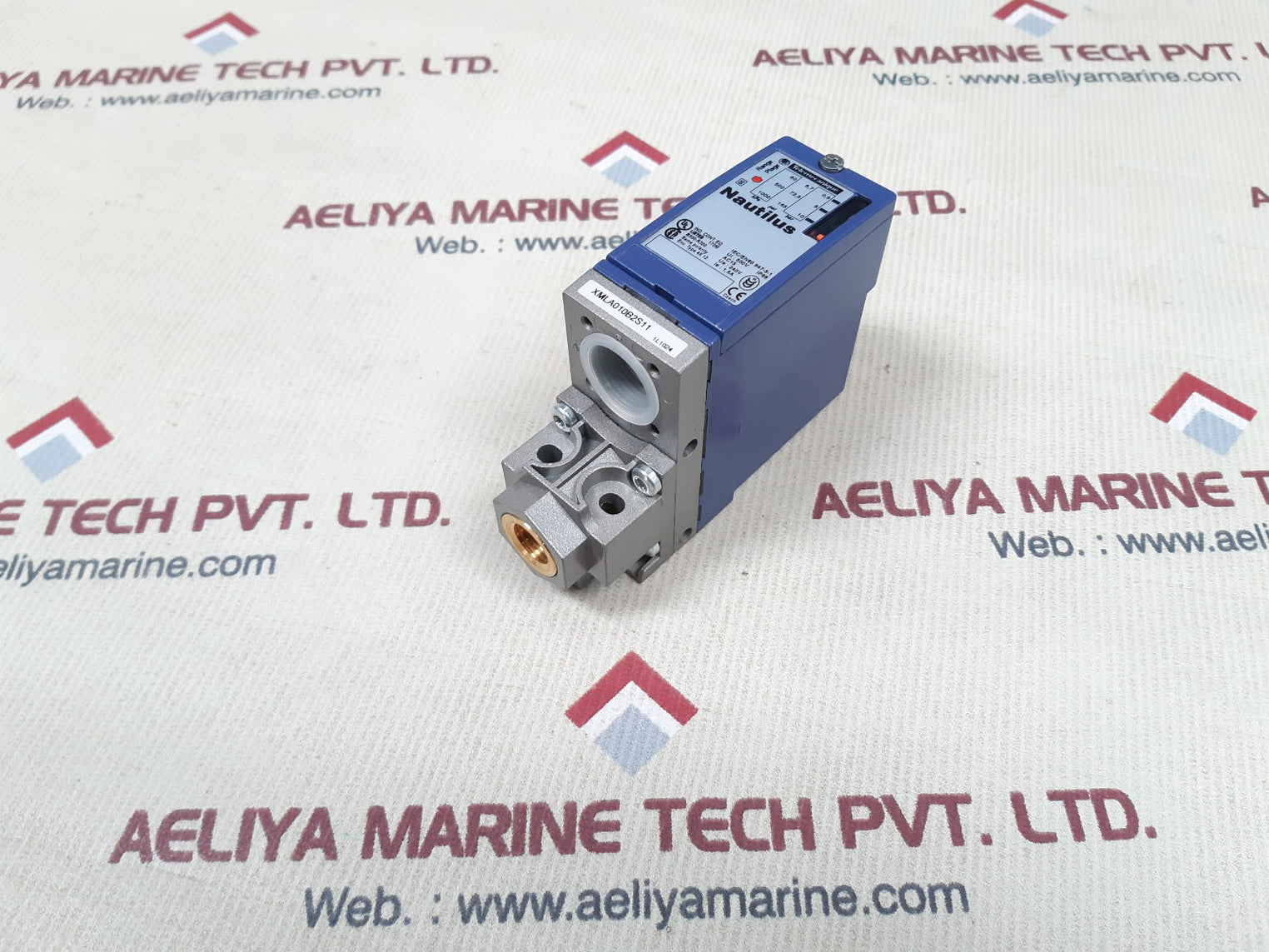 Telemecanique xml a010b2s11 pressure switch