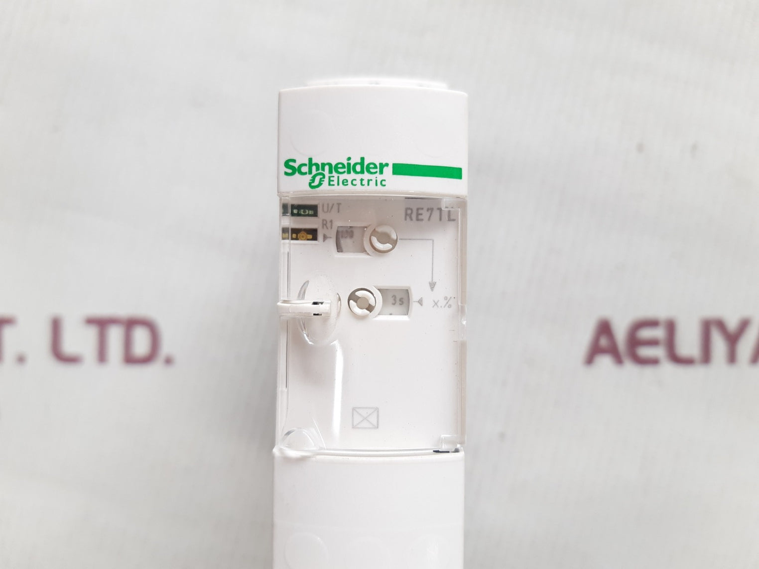 Schneider electric re7 tl11bu on delay timer relay