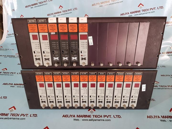 Detcon model no 12/12b combustible gas monitor %lel rack
