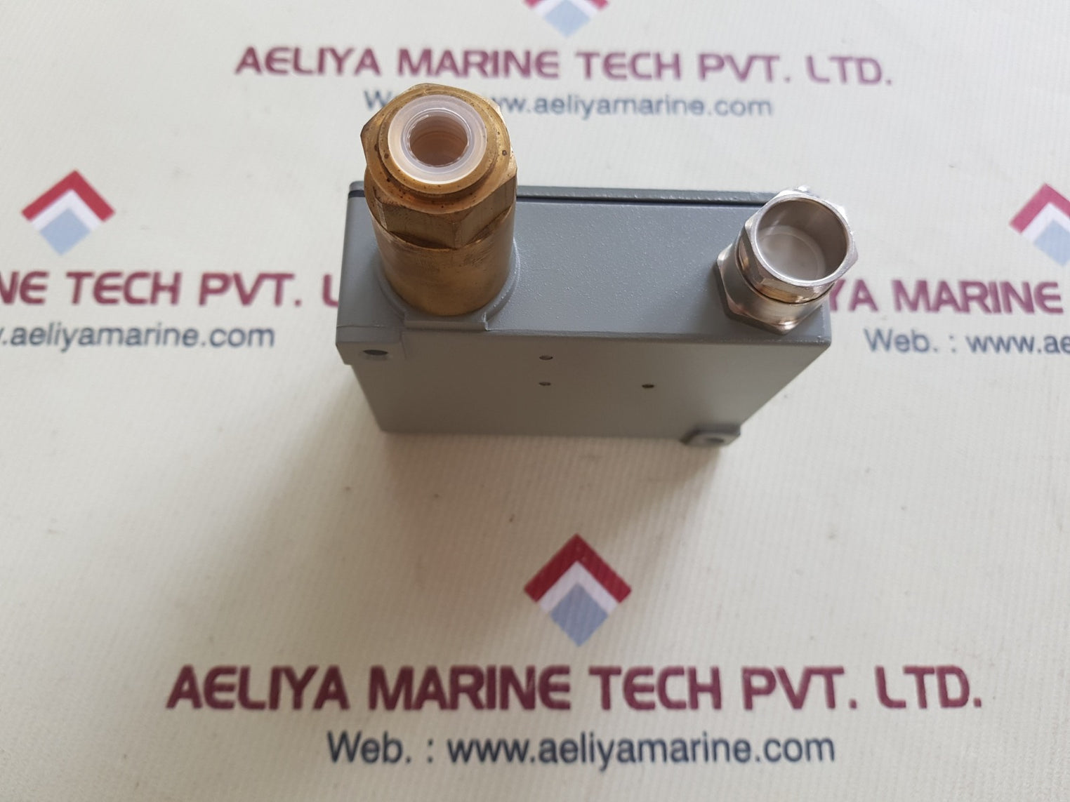 Trafag 900,2379,905 pressure switch