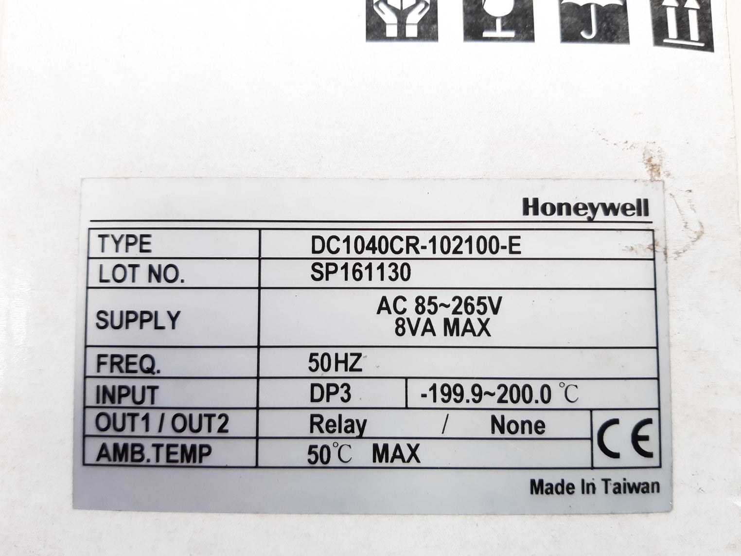 Honeywell dc1040cr-102100-e pid controller