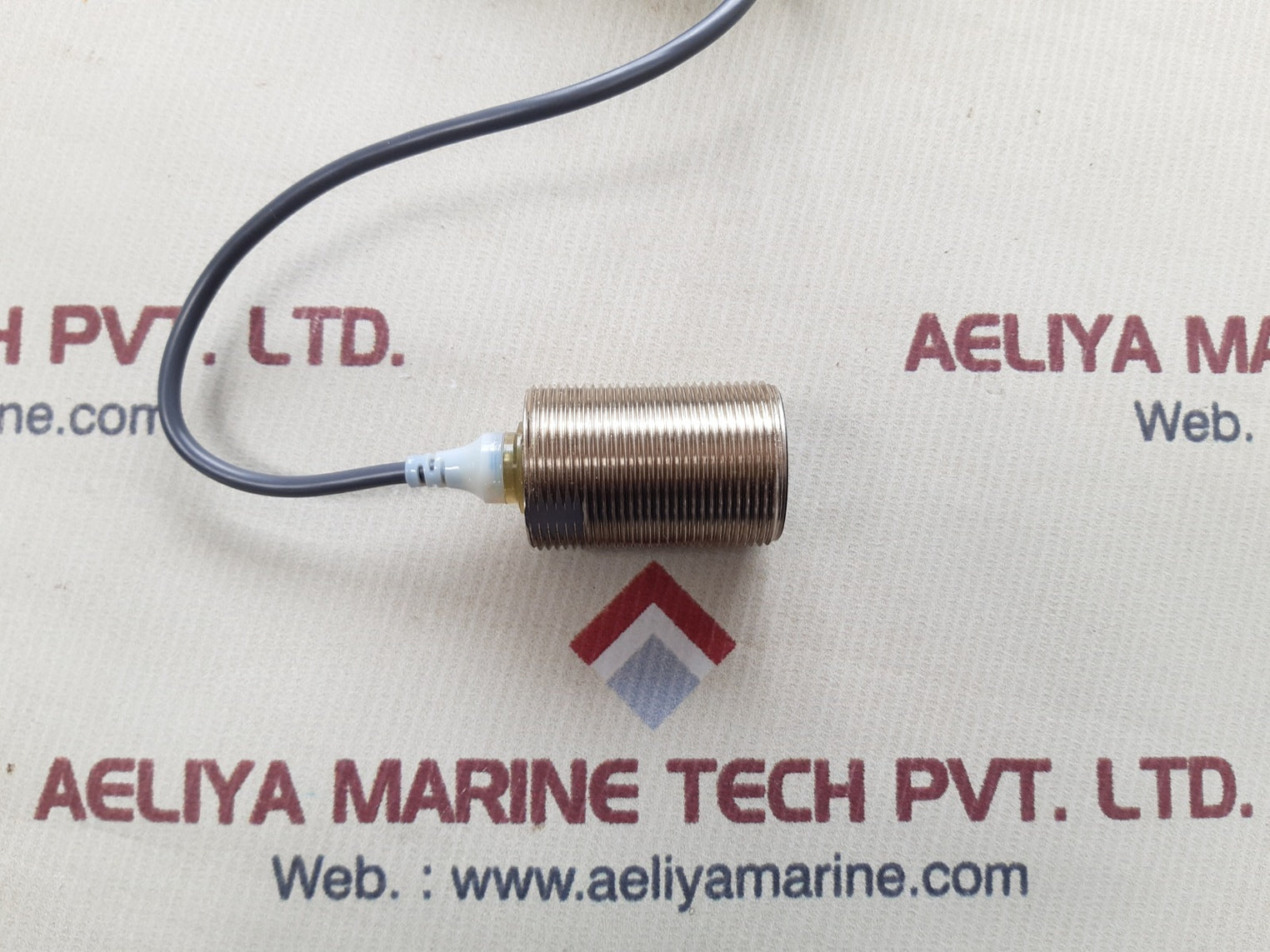 Omron e2a-m30ks10-wp-c3 15m proximity switch