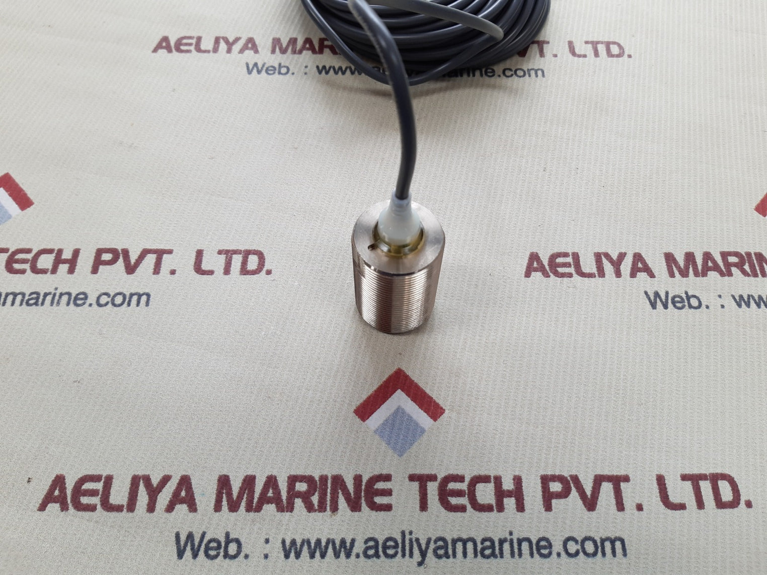 Omron e2a-m30ks10-wp-c3 15m proximity switch