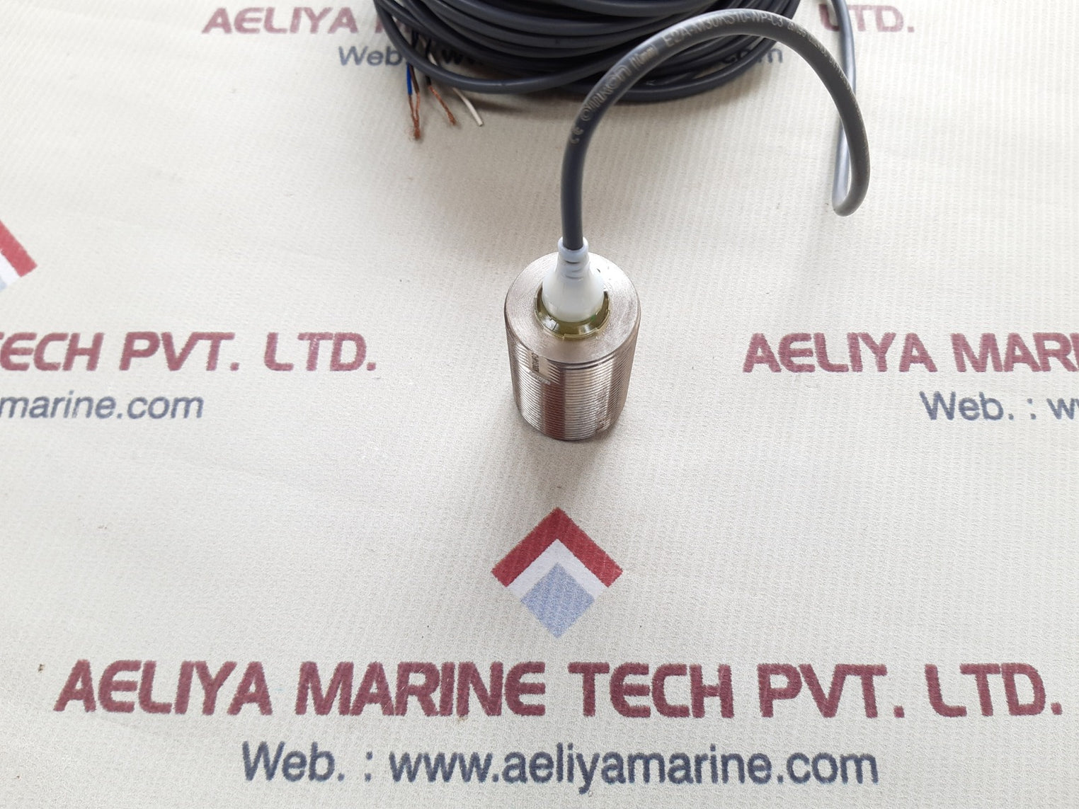 Omron e2a-m30ks10-wp-c3 20m proximity switch