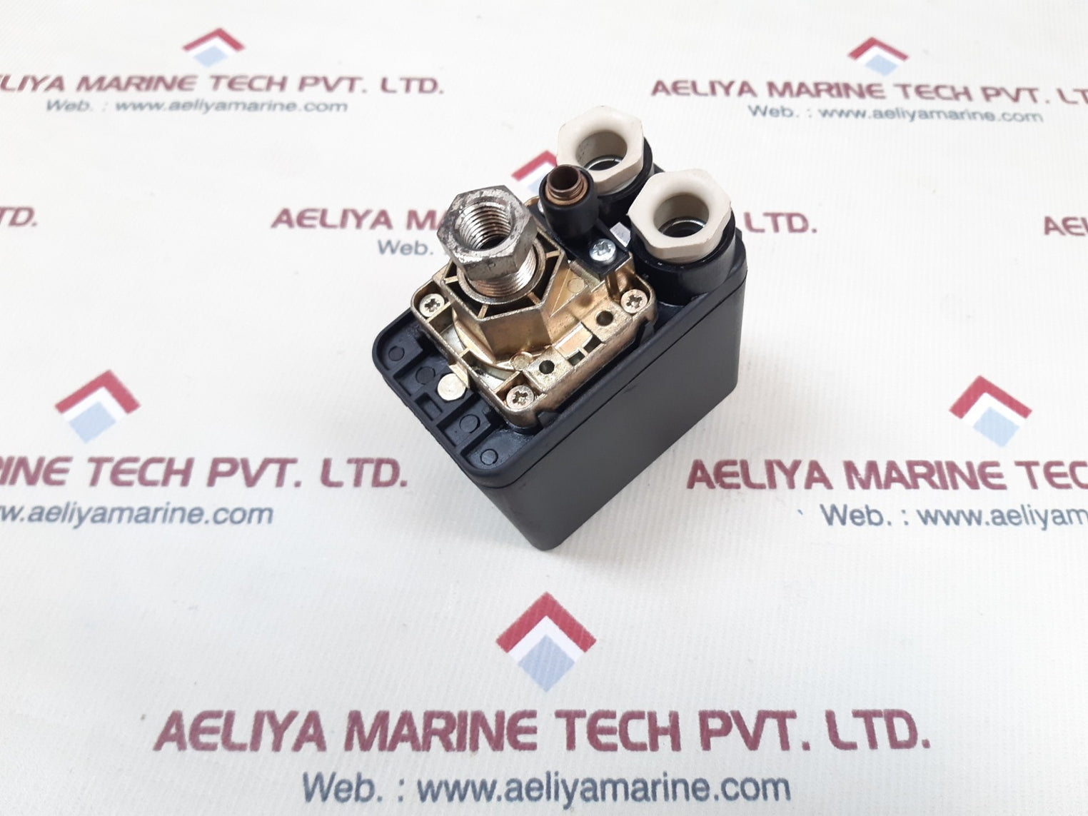 Telemecanique xmp pressure switch