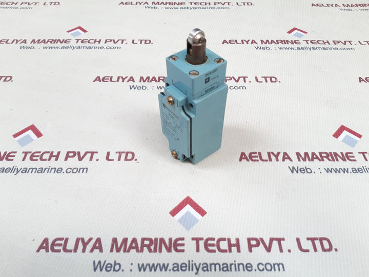 Telemecanique xck-j limit switch 240v 3a
