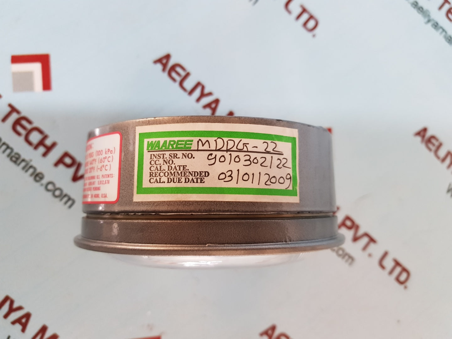 Dwyer magnehelic differential pressure gauge