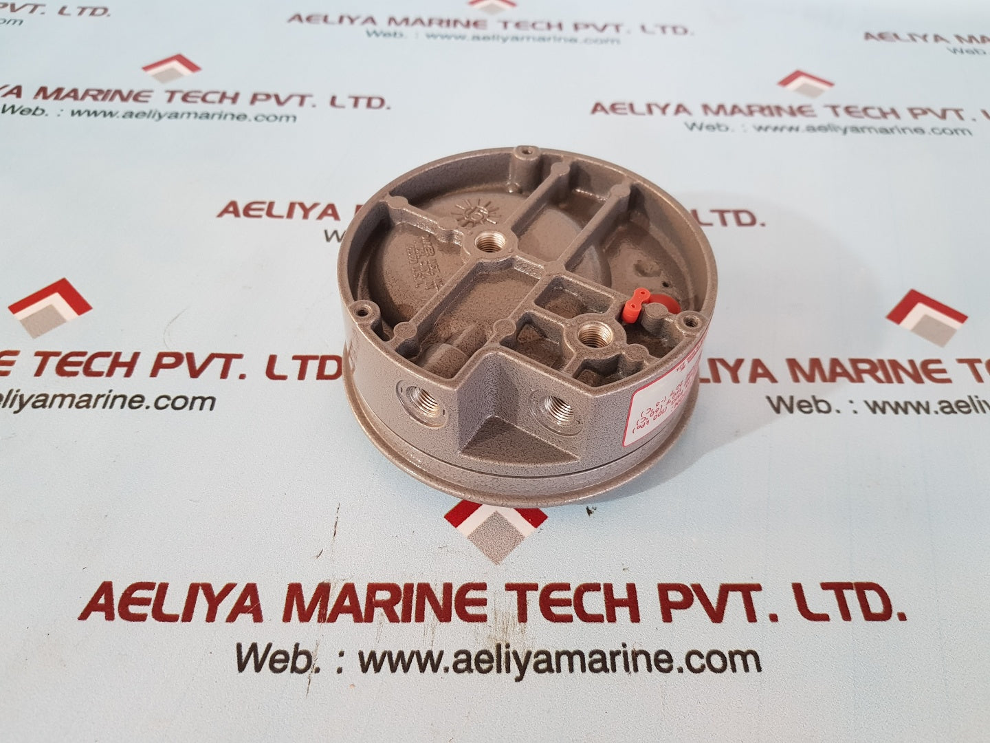 Dwyer magnehelic differential pressure gauge 2000-25mm