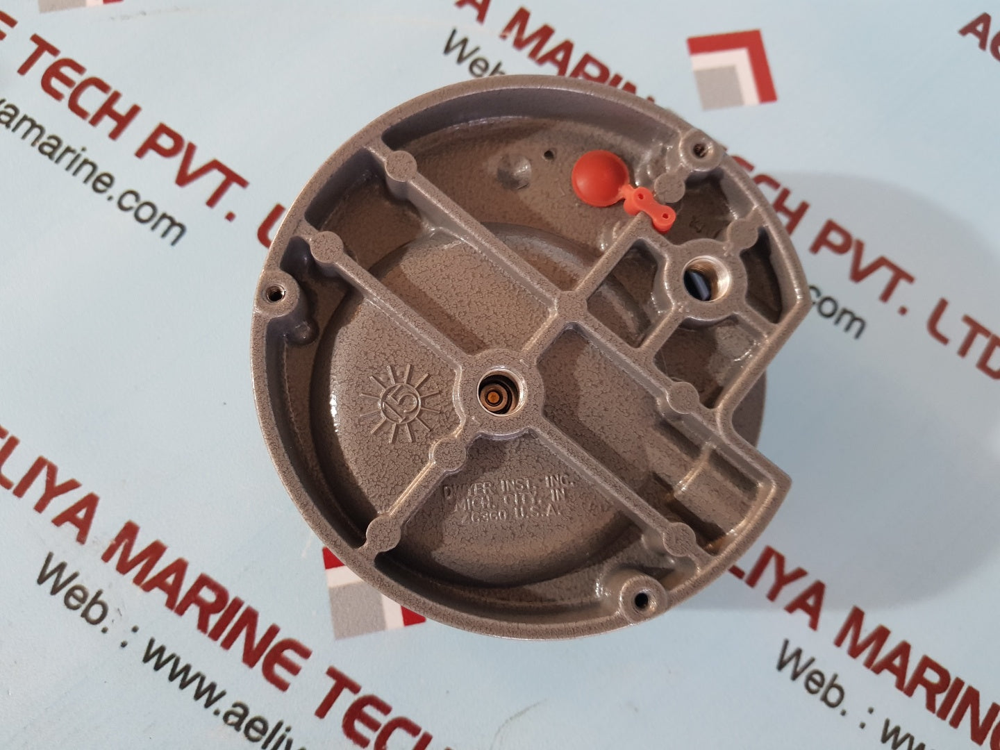 Dwyer magnehelic differential pressure gauge 2000-25mm