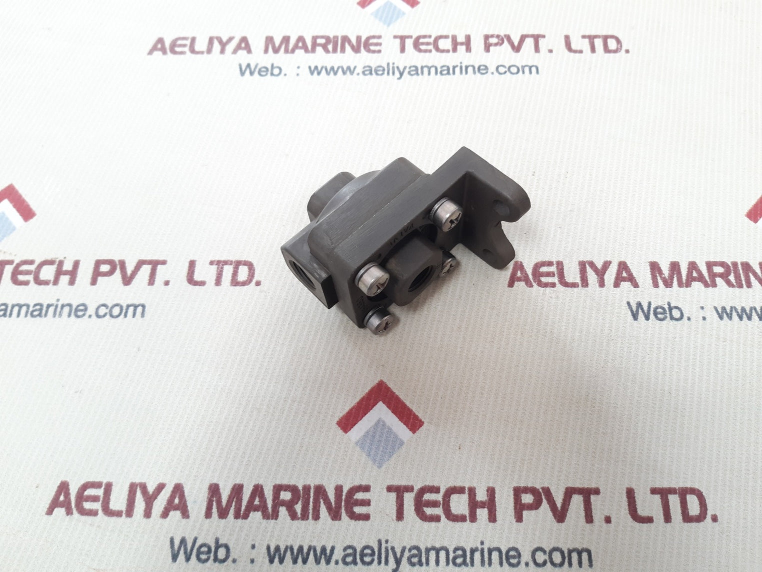 Rexroth p54350 shuttle valve