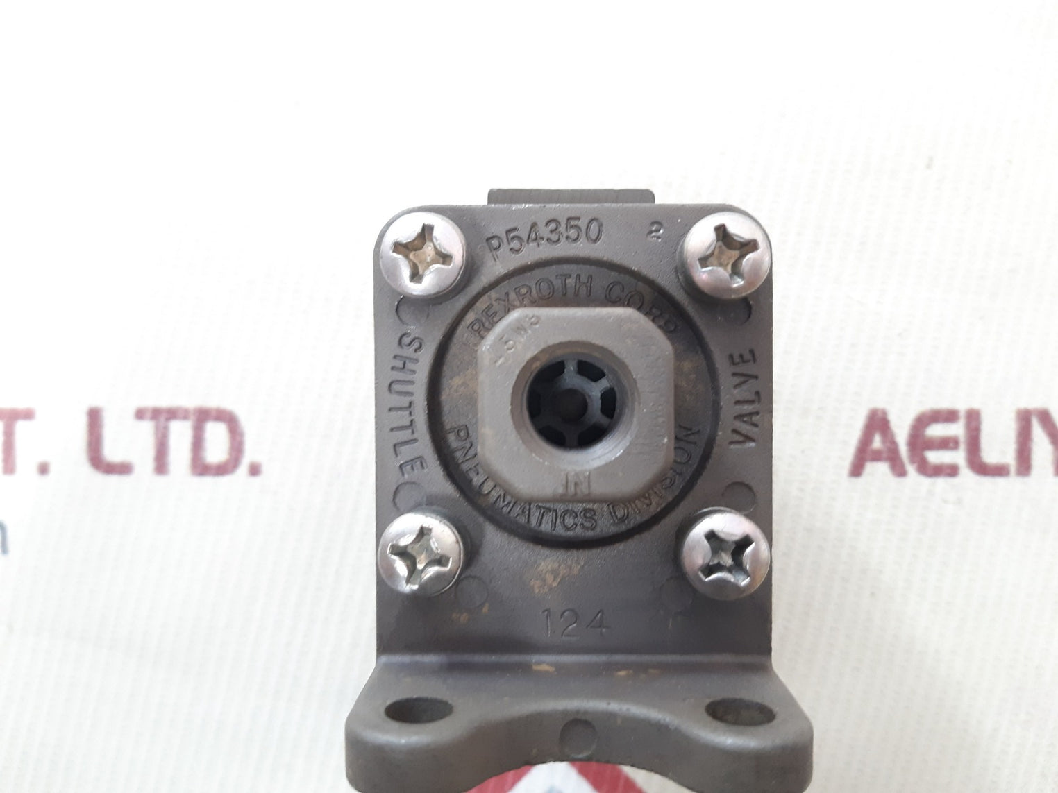 Rexroth p54350 shuttle valve