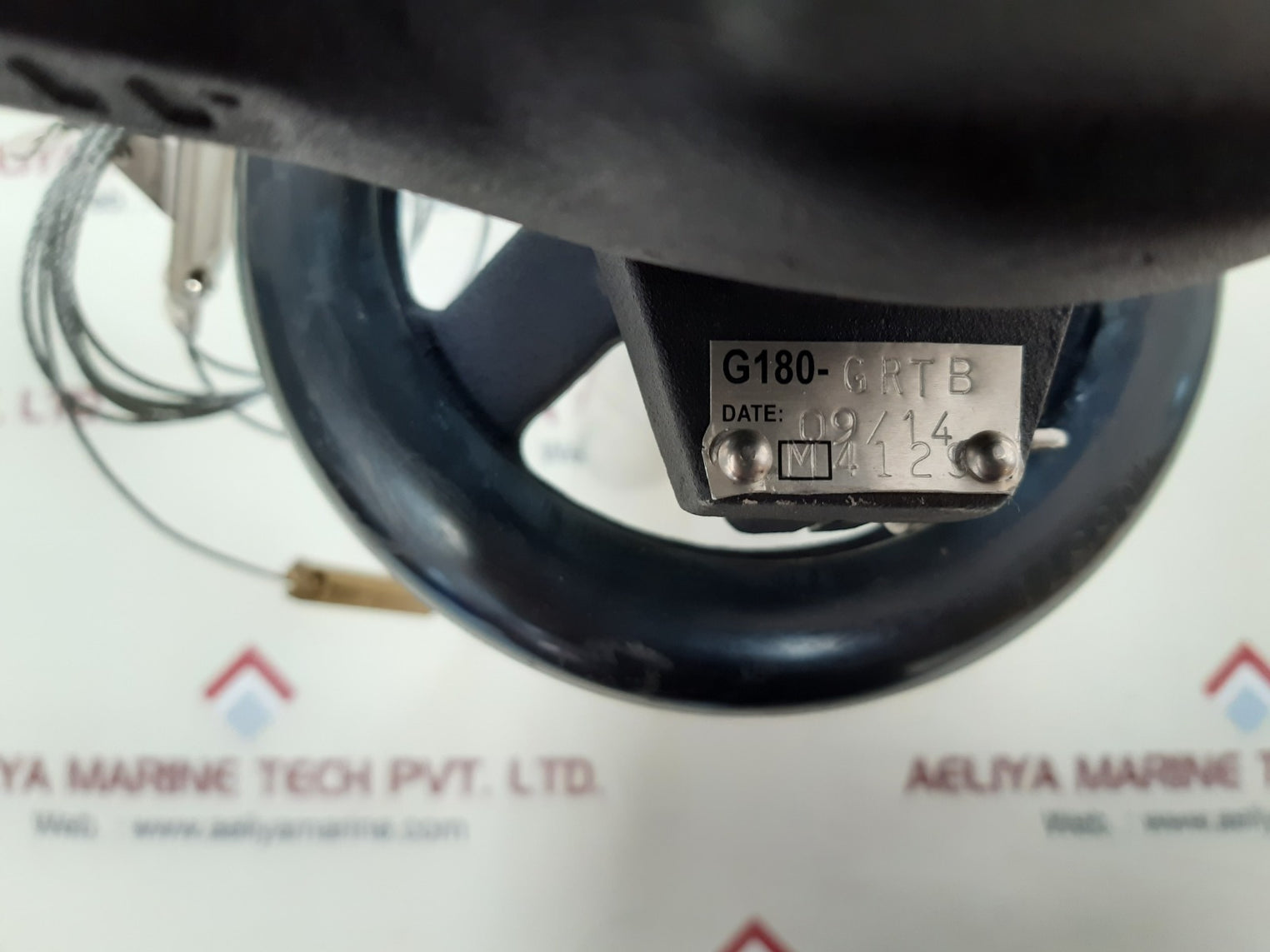 Emco wheaton g180-grtb commercial aircraft refueling nozzle