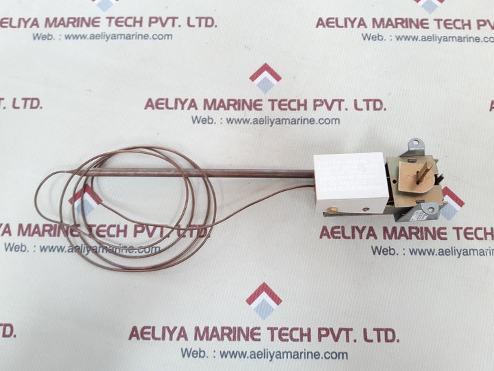Honeywell t678d1004 thermostats