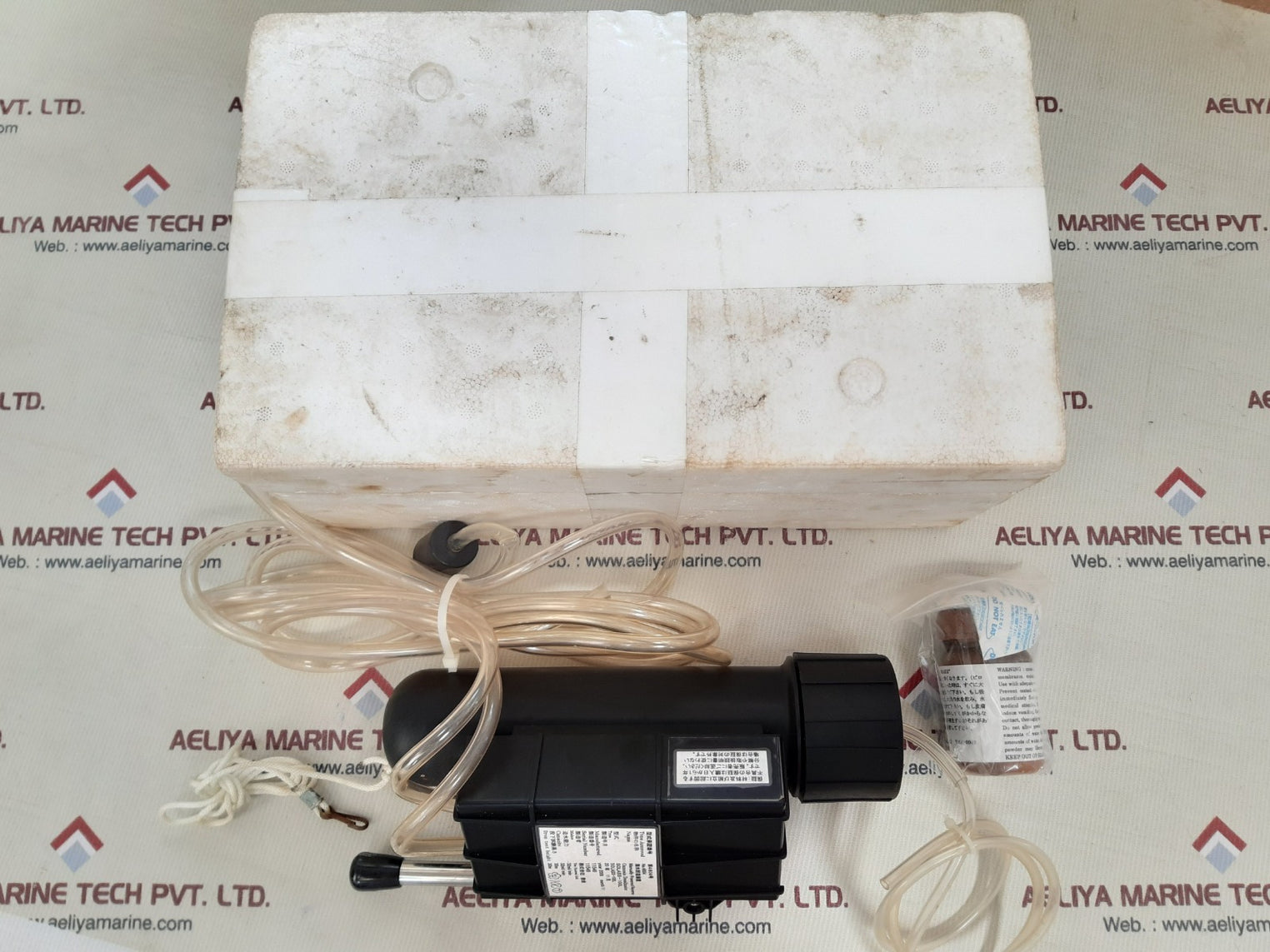 Solass-100l manually powered reverse osmosis desalinator