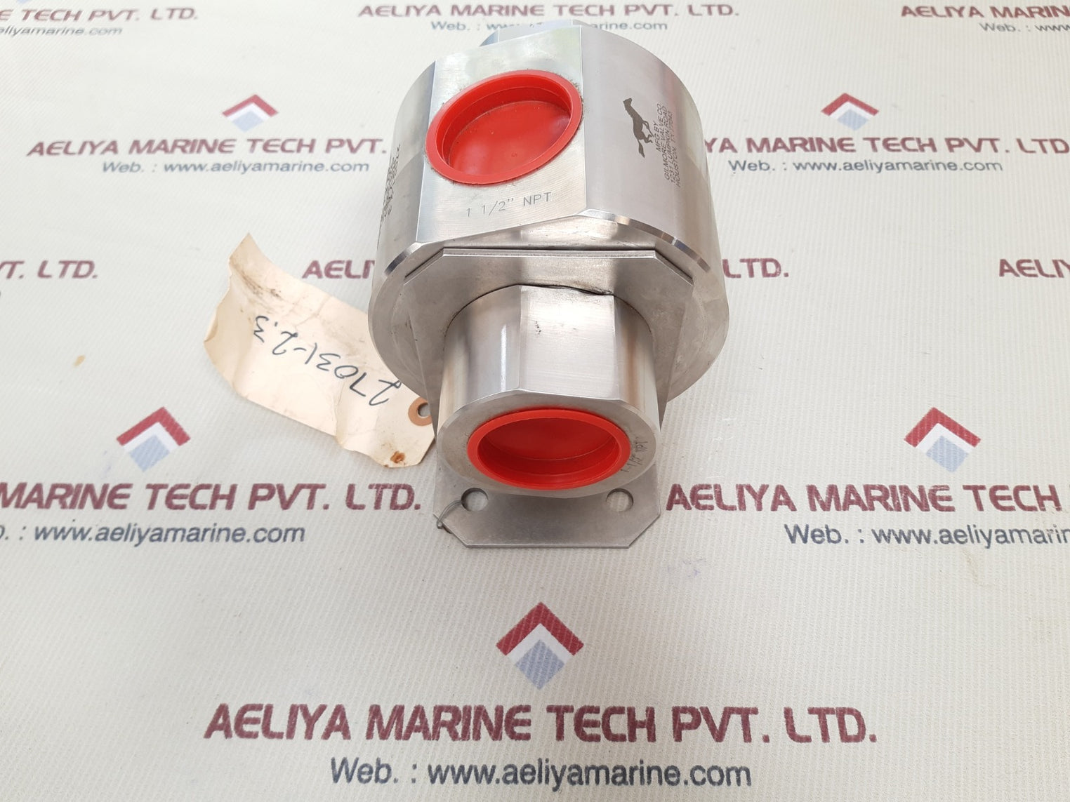 Gilmore 6318400 shuttle valve