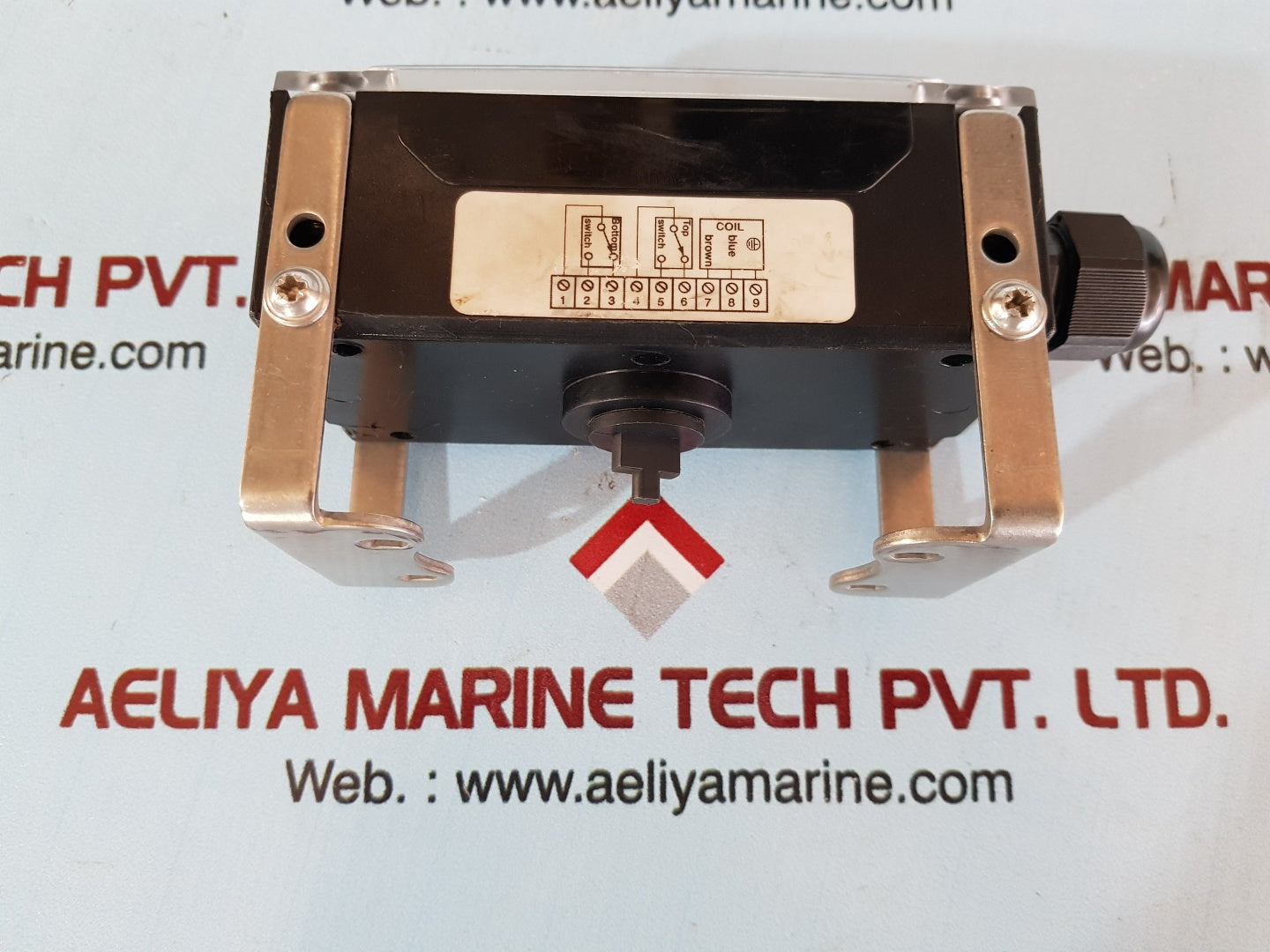 Besi armaturen 4050002167 polycarbonate switch