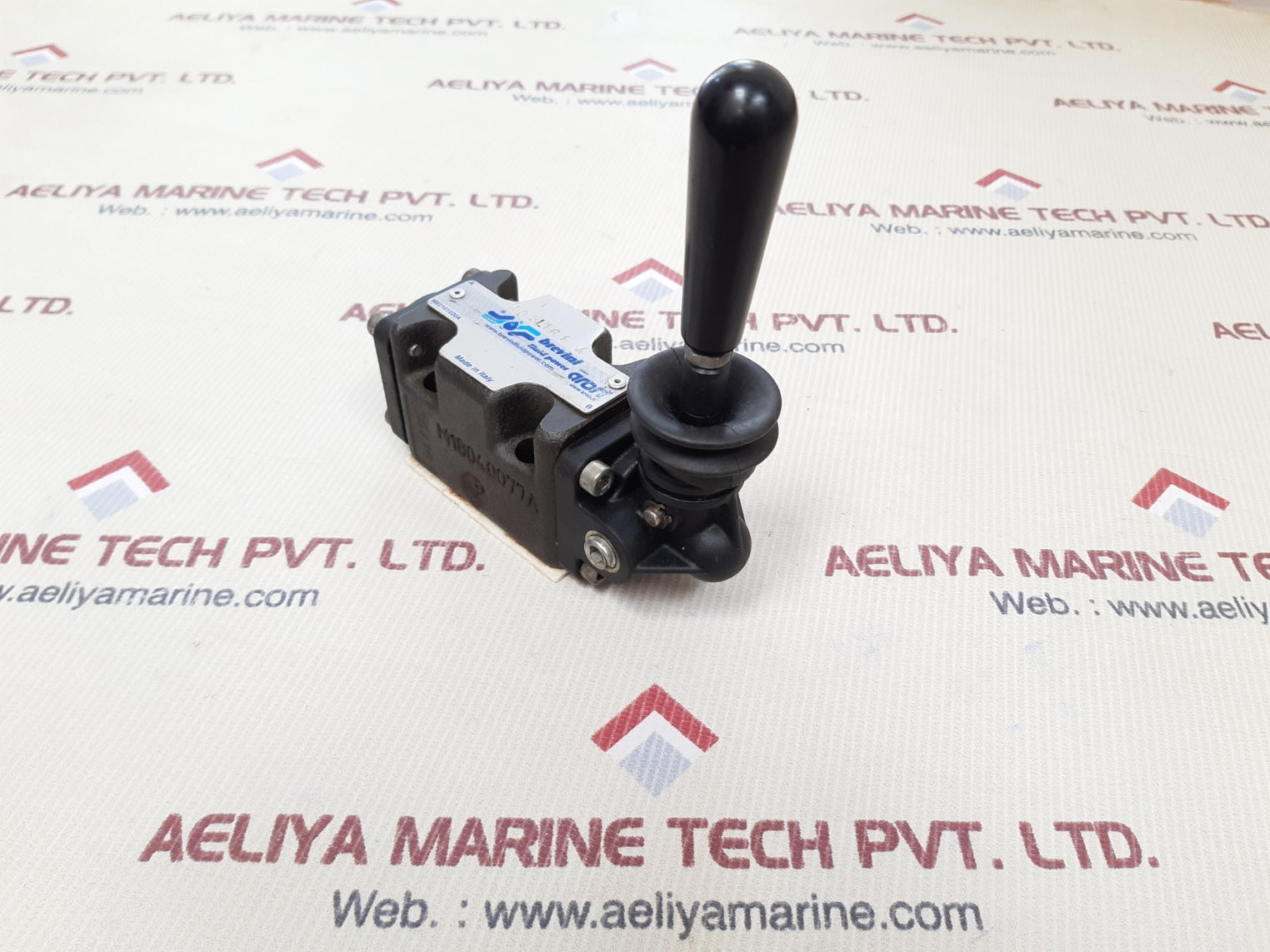 Brevini ad3l16f4 directional valve m82101020a