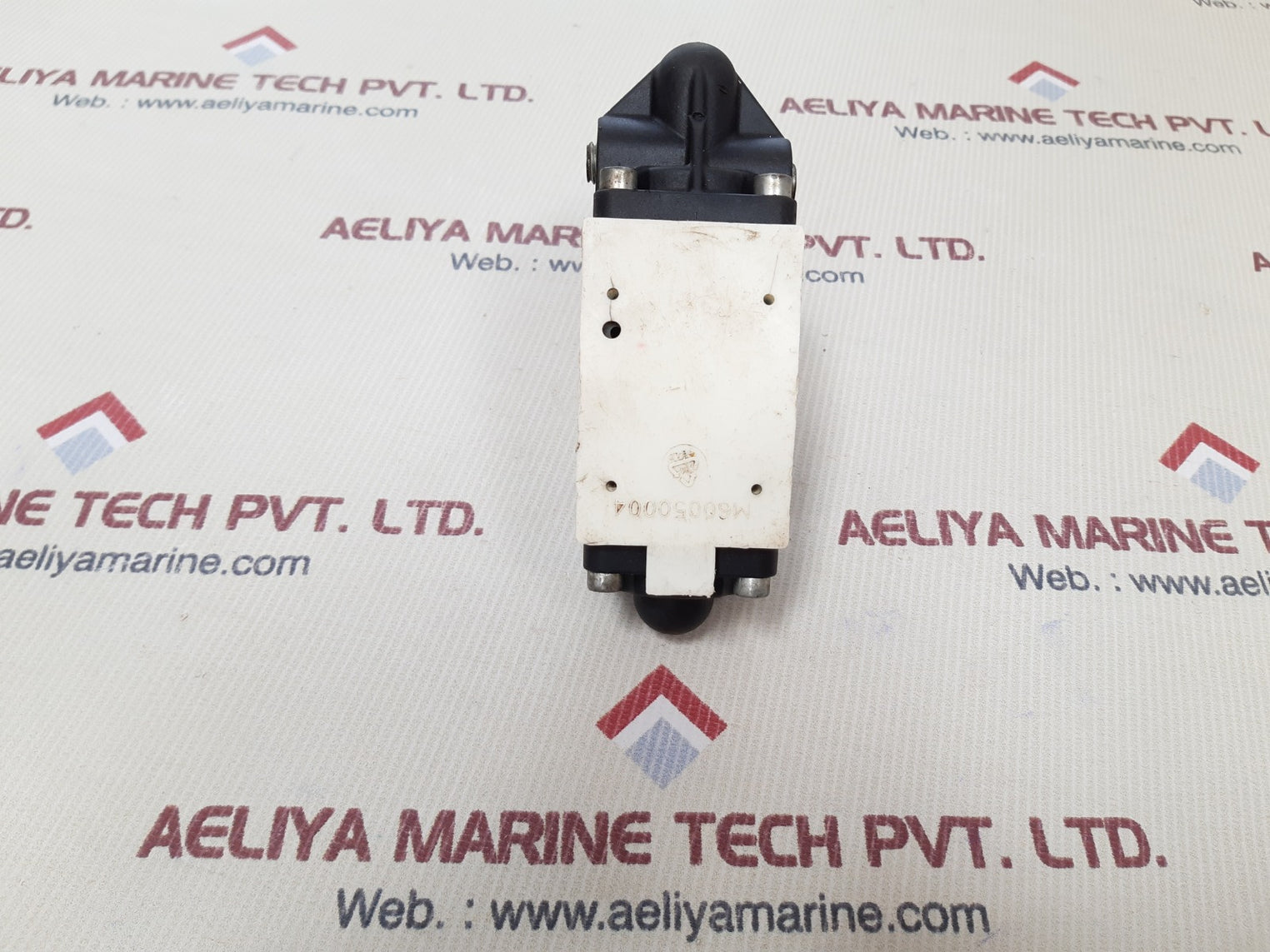 Brevini ad3l16f4 directional valve m82101020a