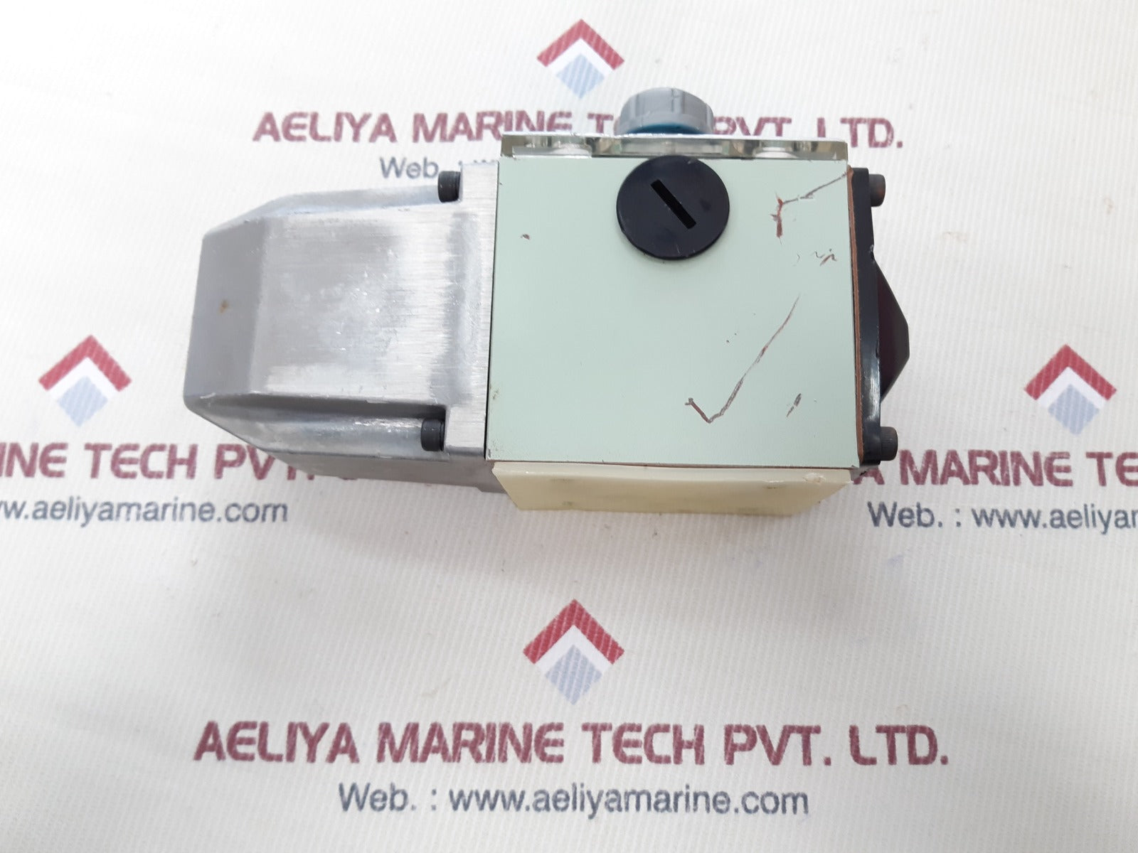 Kawasaki de10p-10-204-da100al-l93 solenoid valve