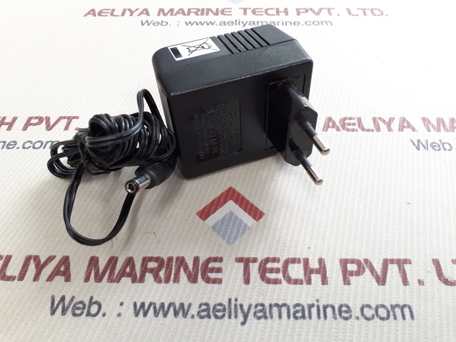Kvm me21r extender receiver with ac adaptor