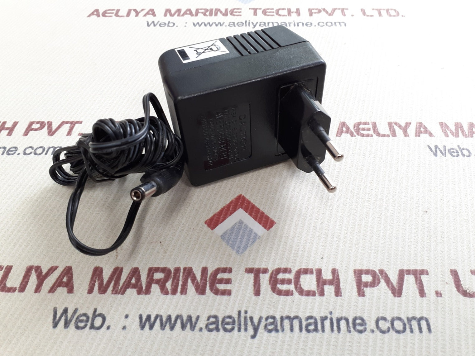Kvm me21r extender receiver with ac adaptor