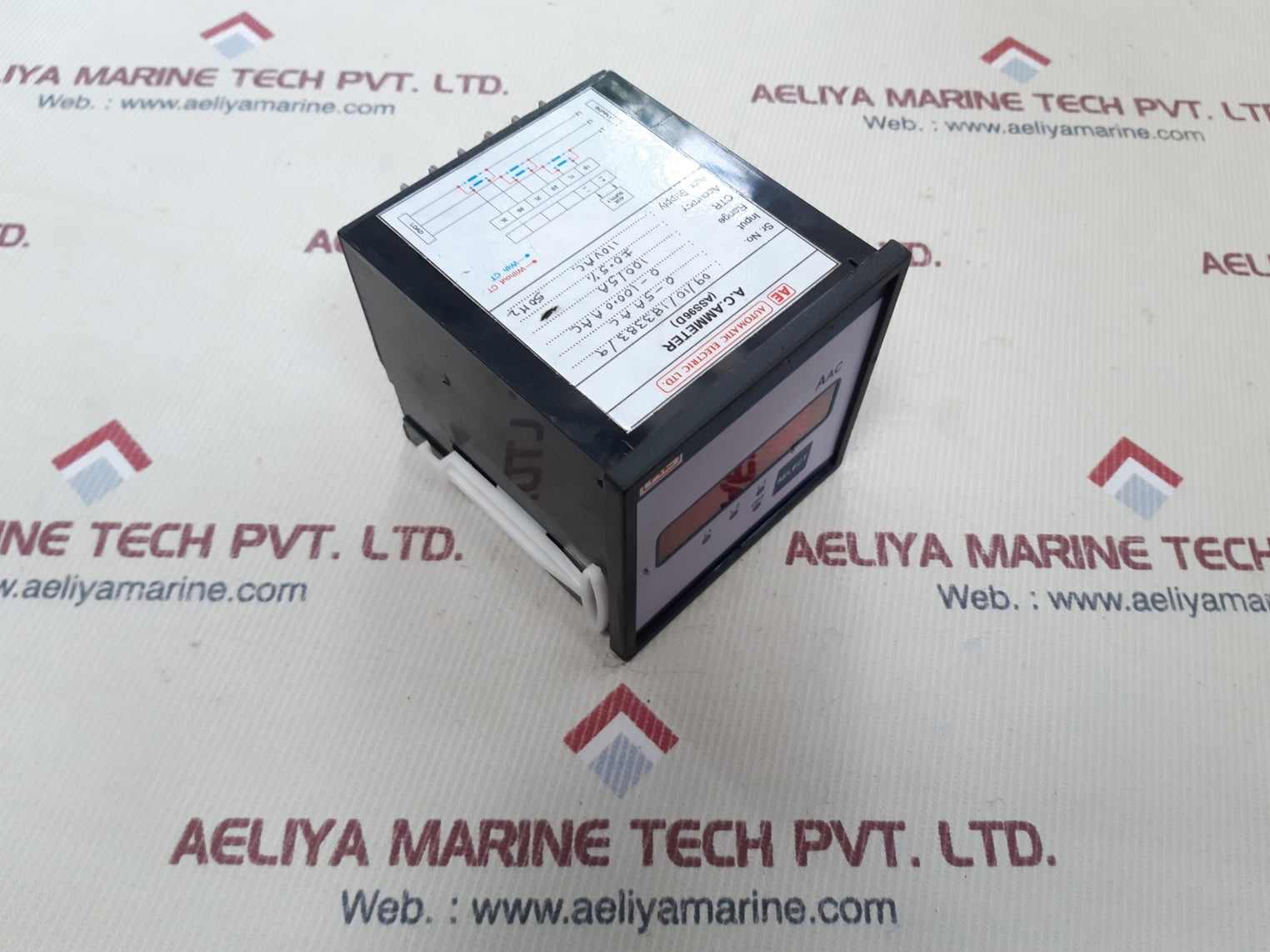 Automatic electric a.c.ammeter