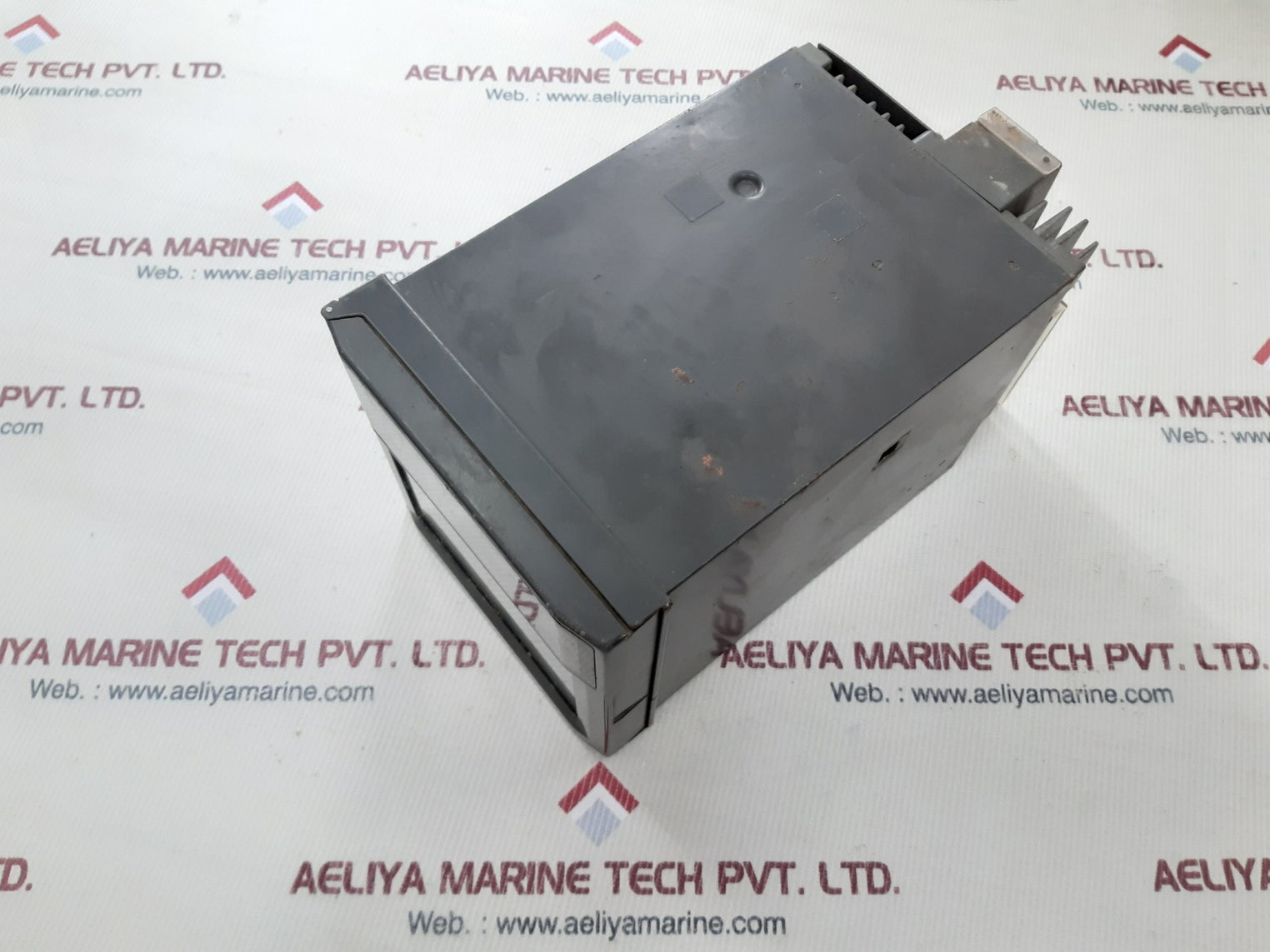 Yokogawa 100-240v~ 50/60hz temperature indicator