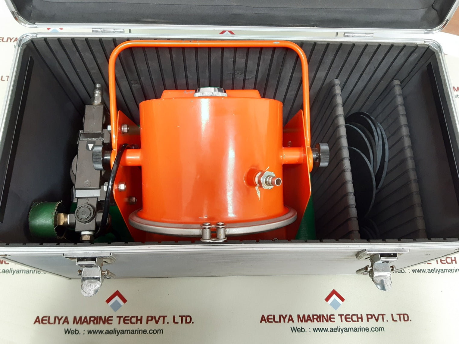 Sam electronics mr8 voyage data recorder