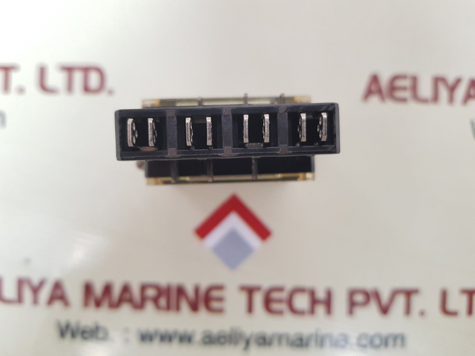 Eao ch 4600 03-122-013 push button