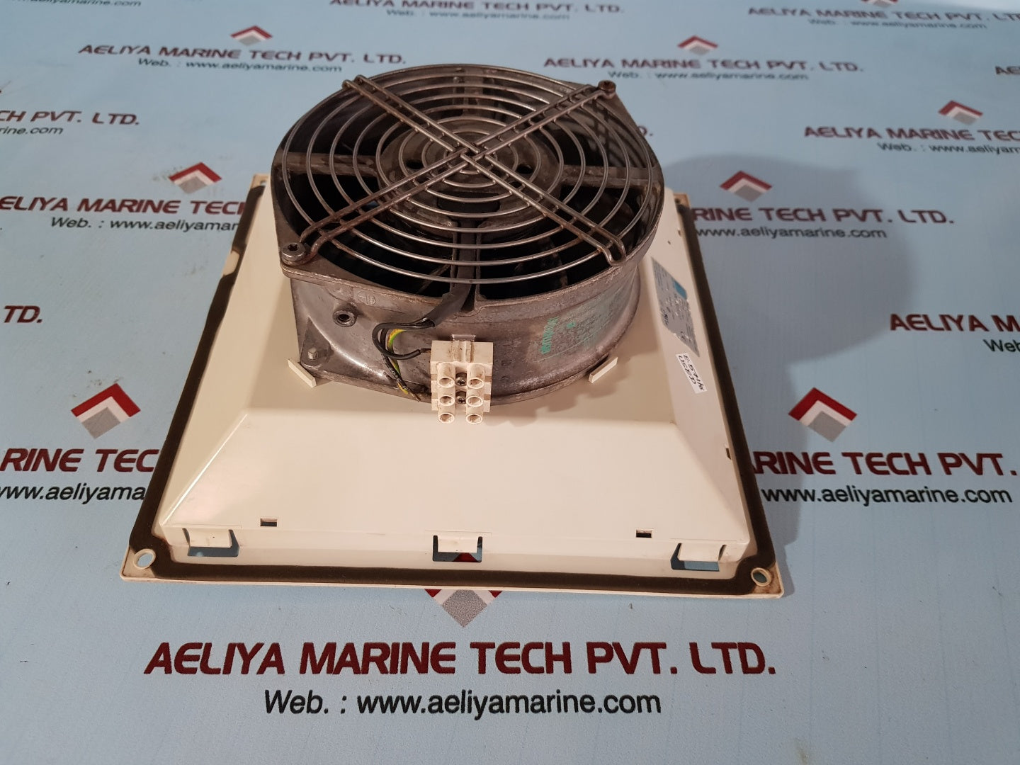 Rittal sk 3325107 fan-and-filter unit