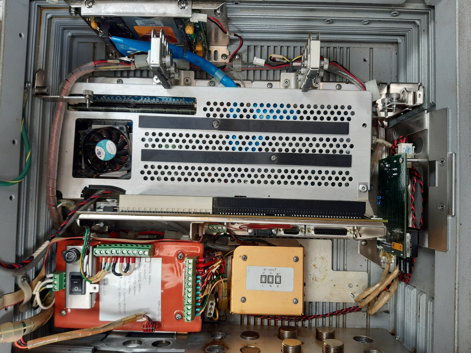 Azonix mp2030z1/006-uac-tft15sv-cap-pm/1.7g-c1gb-4gf-3z1