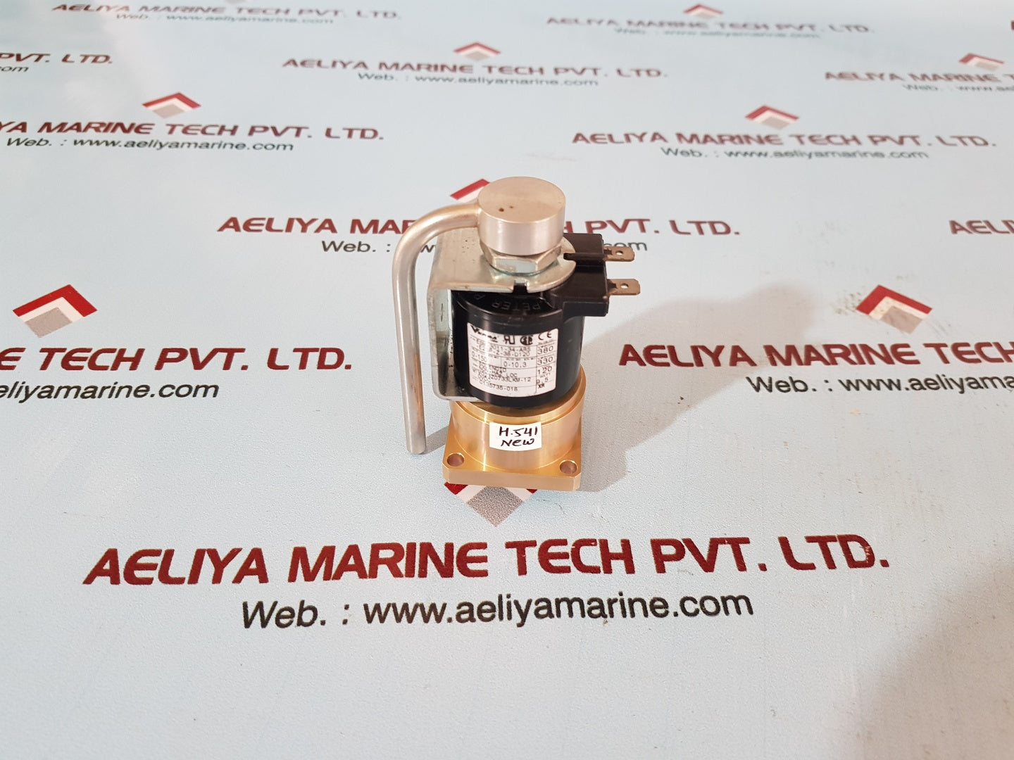 Versa esm-3011-34-ars-e2sp-z-38-d120 pneumatic directional valve