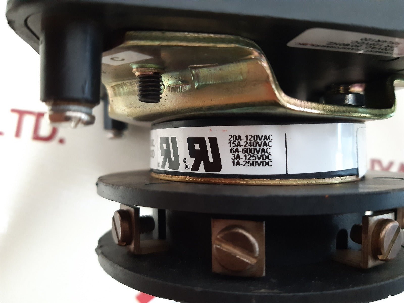 Iti 952438d-L4R120 Tripped breaker control