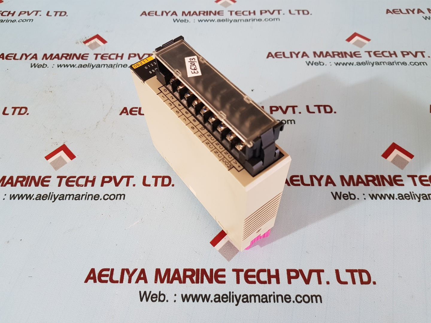 Omron c200h-0d211 output unit