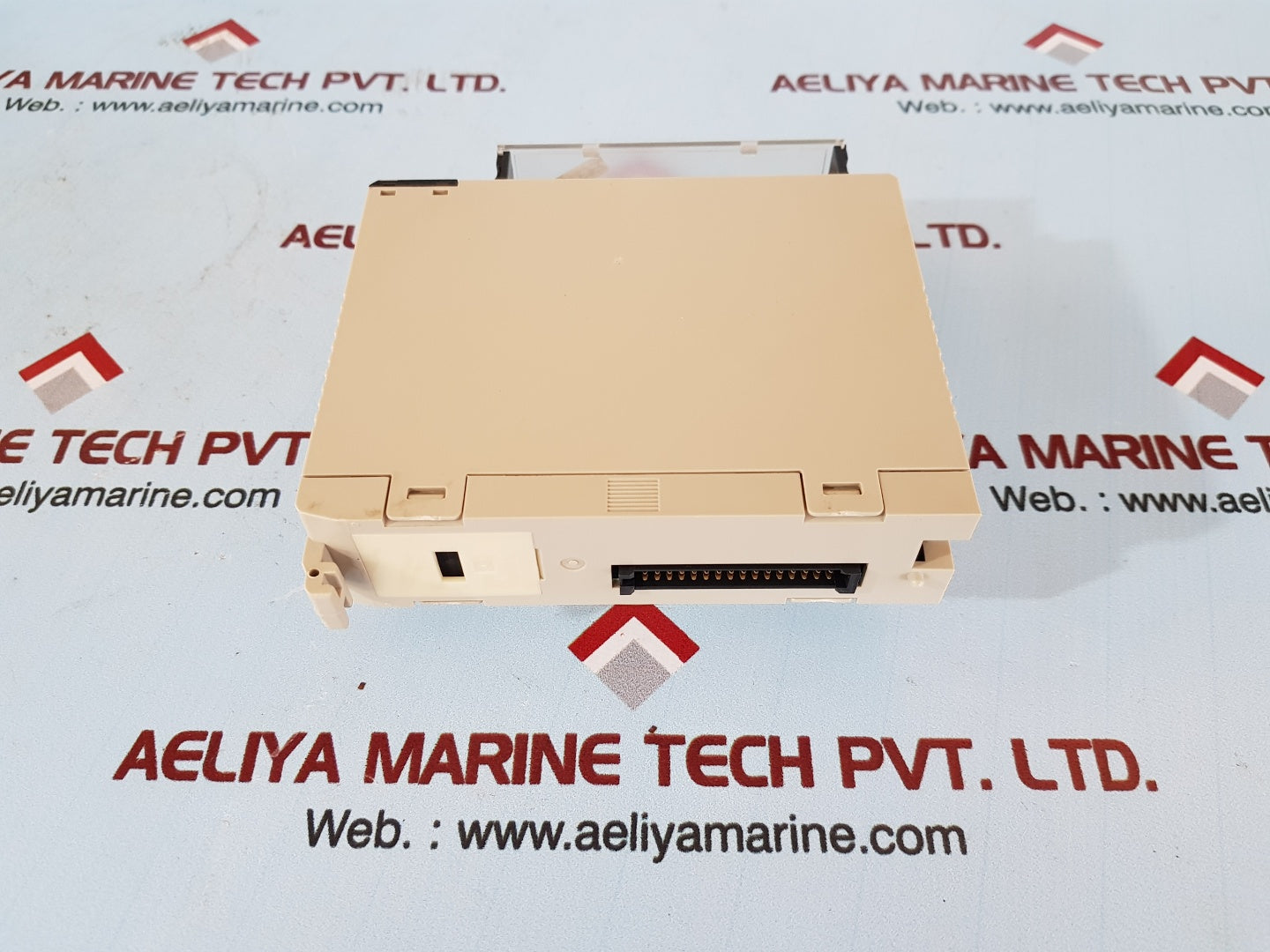 Omron c200h-0c222 output unit