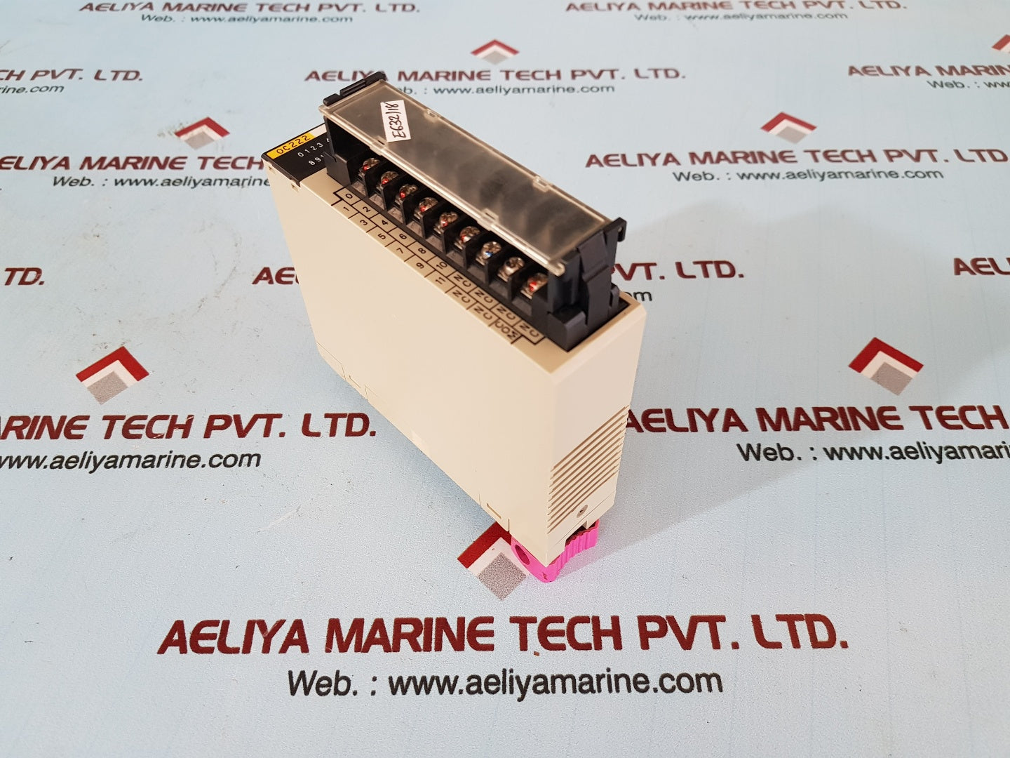 Omron c200h-0c222 output unit