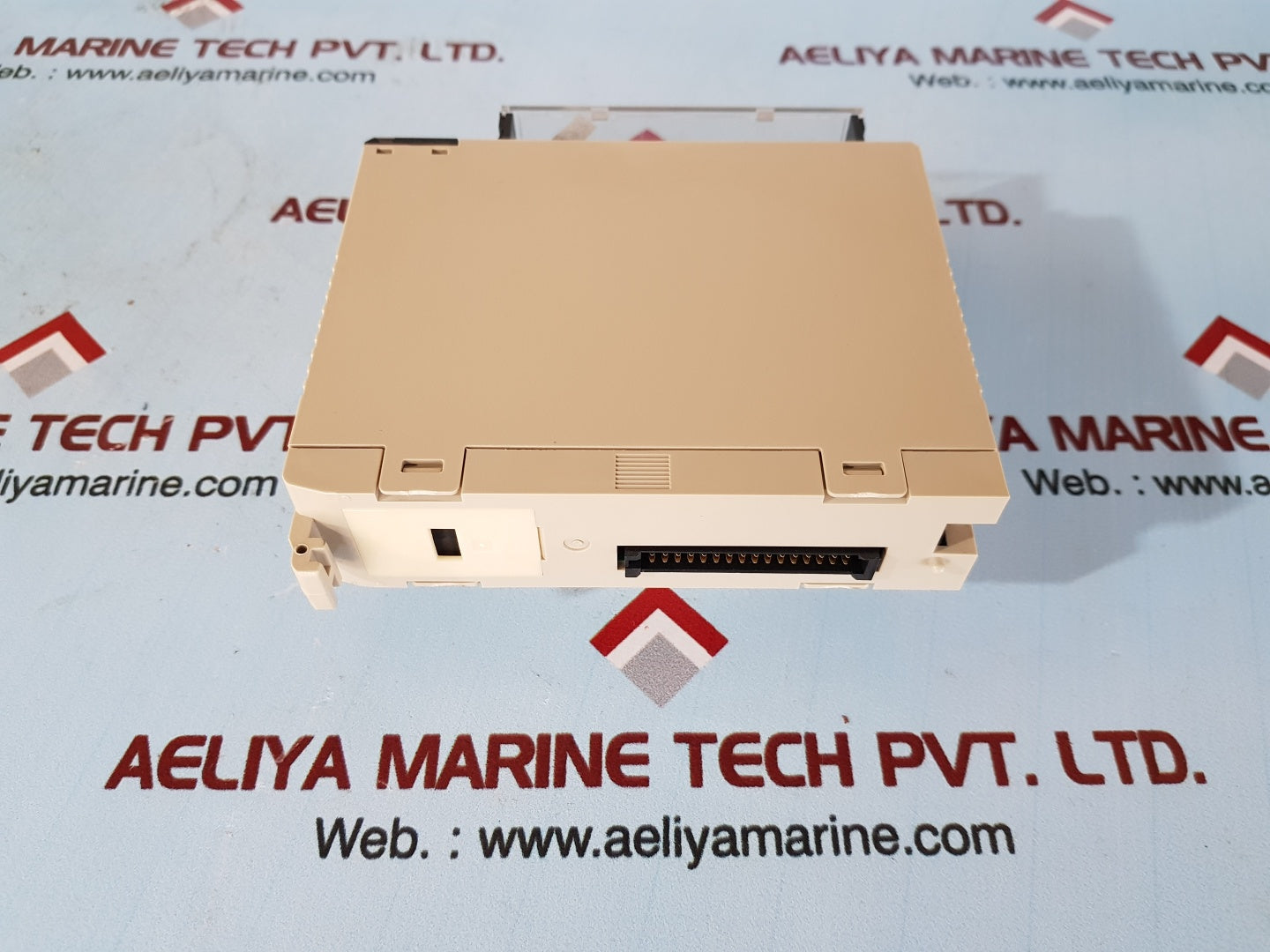 Omron c200h-0c224 output unit