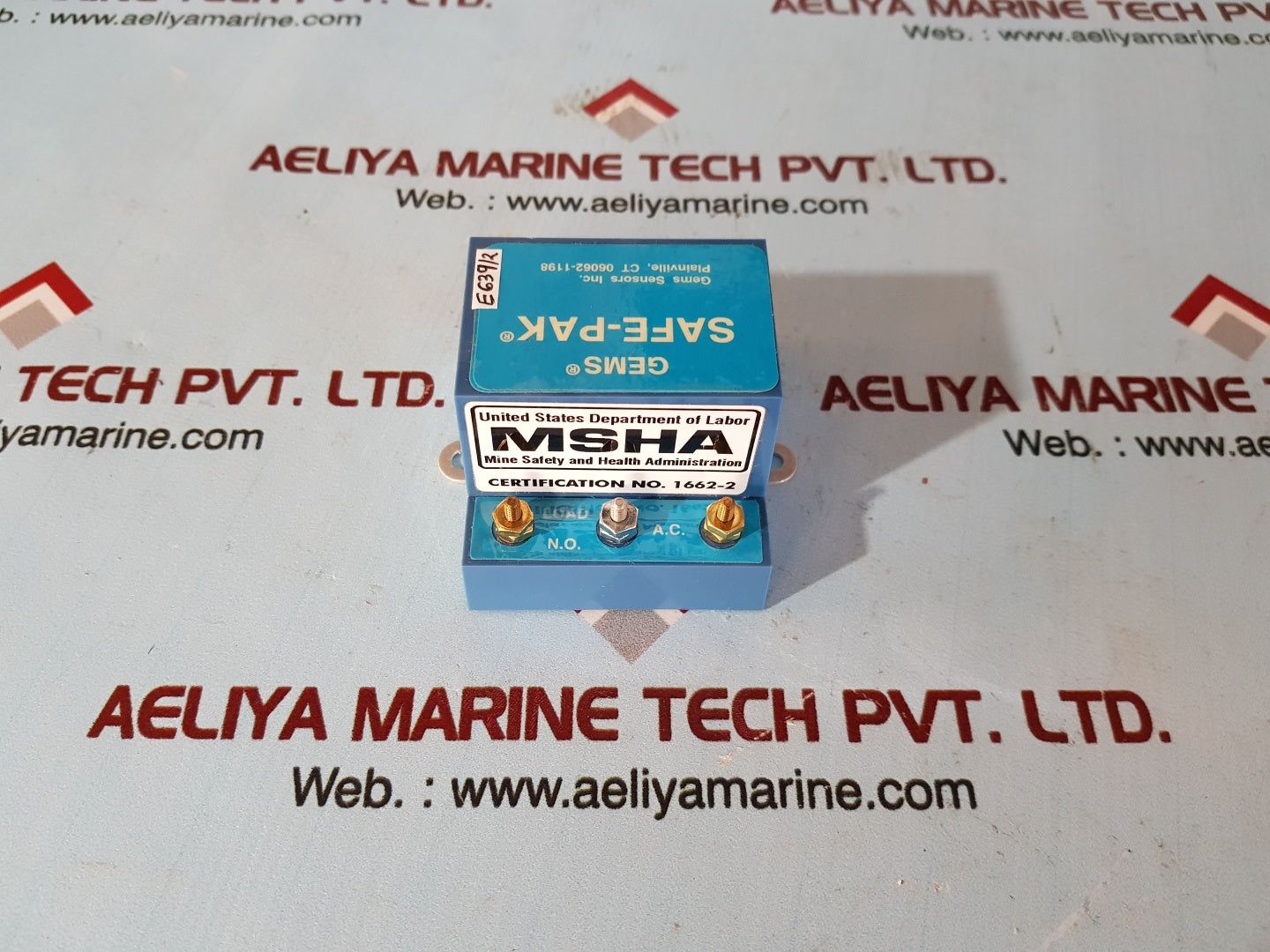 Gems sensors safe-pak st-22445 intrinsically safe switch circuit