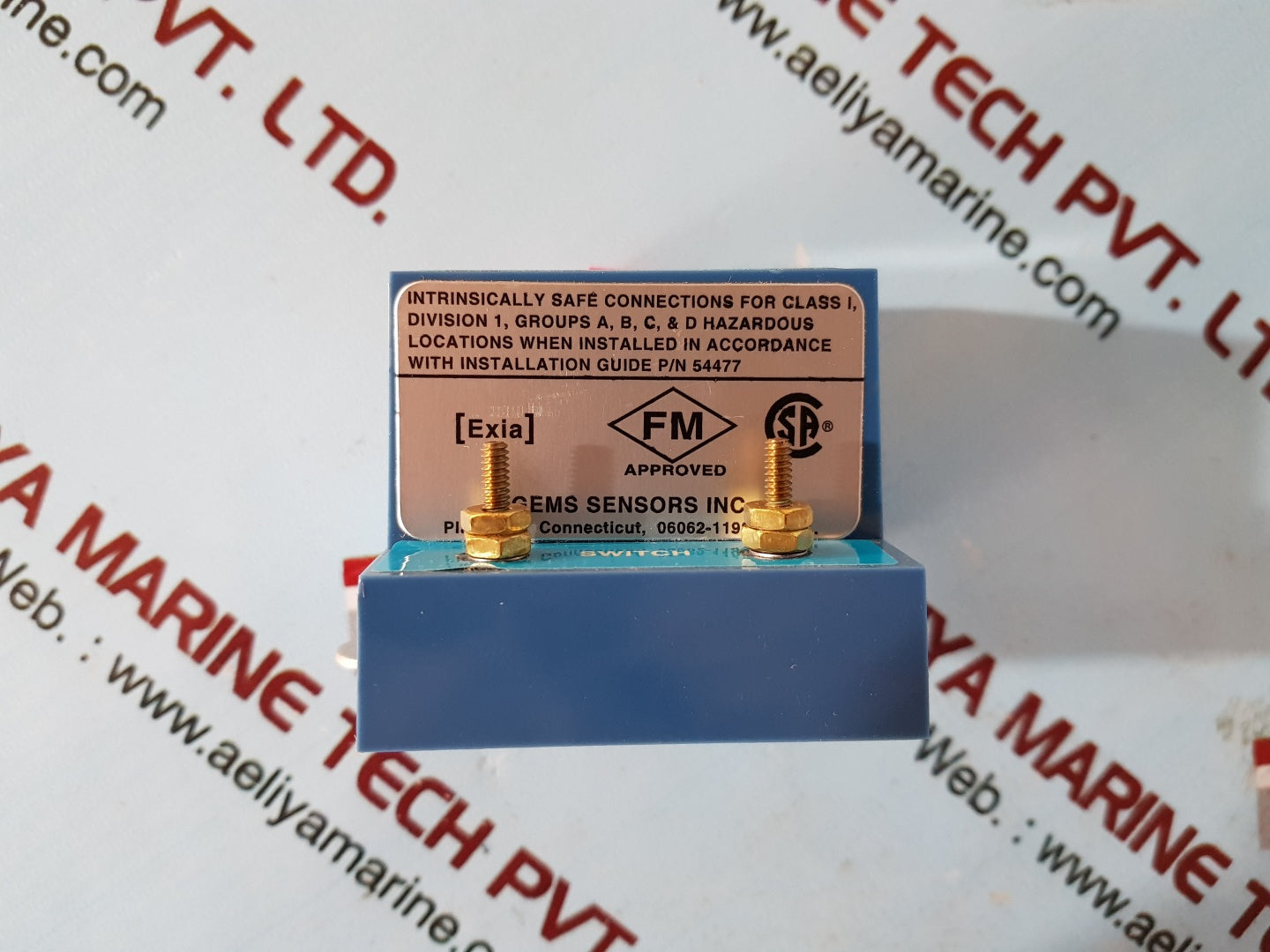 Gems sensors safe-pak st-22445 intrinsically safe switch circuit