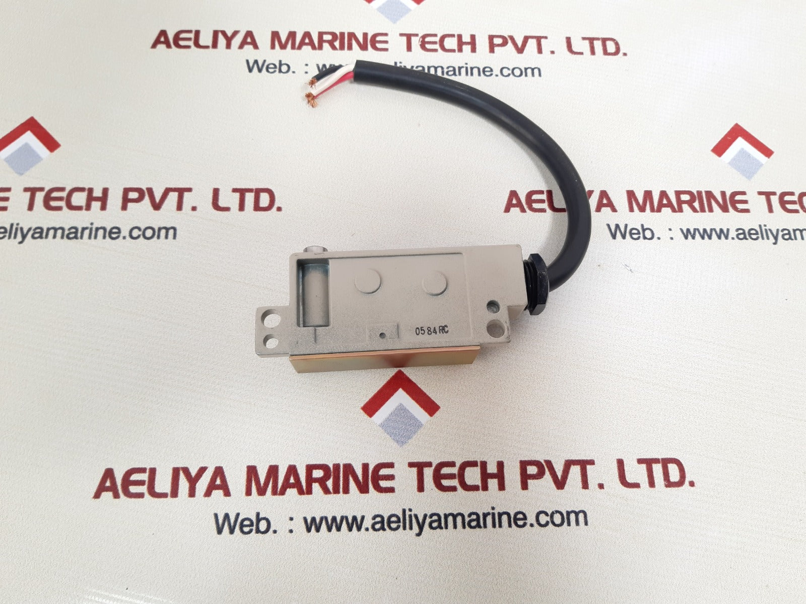 Omron xl-10g limit switch 10a 125vdc/3a 250vdc