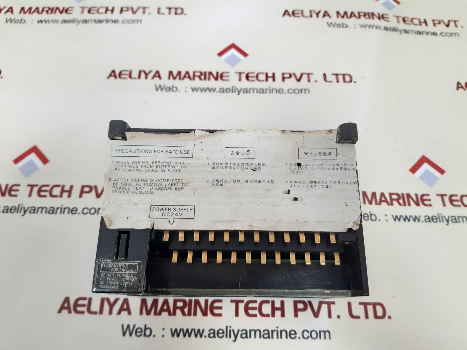 Omron cp1l-m30dt-d programmable controller